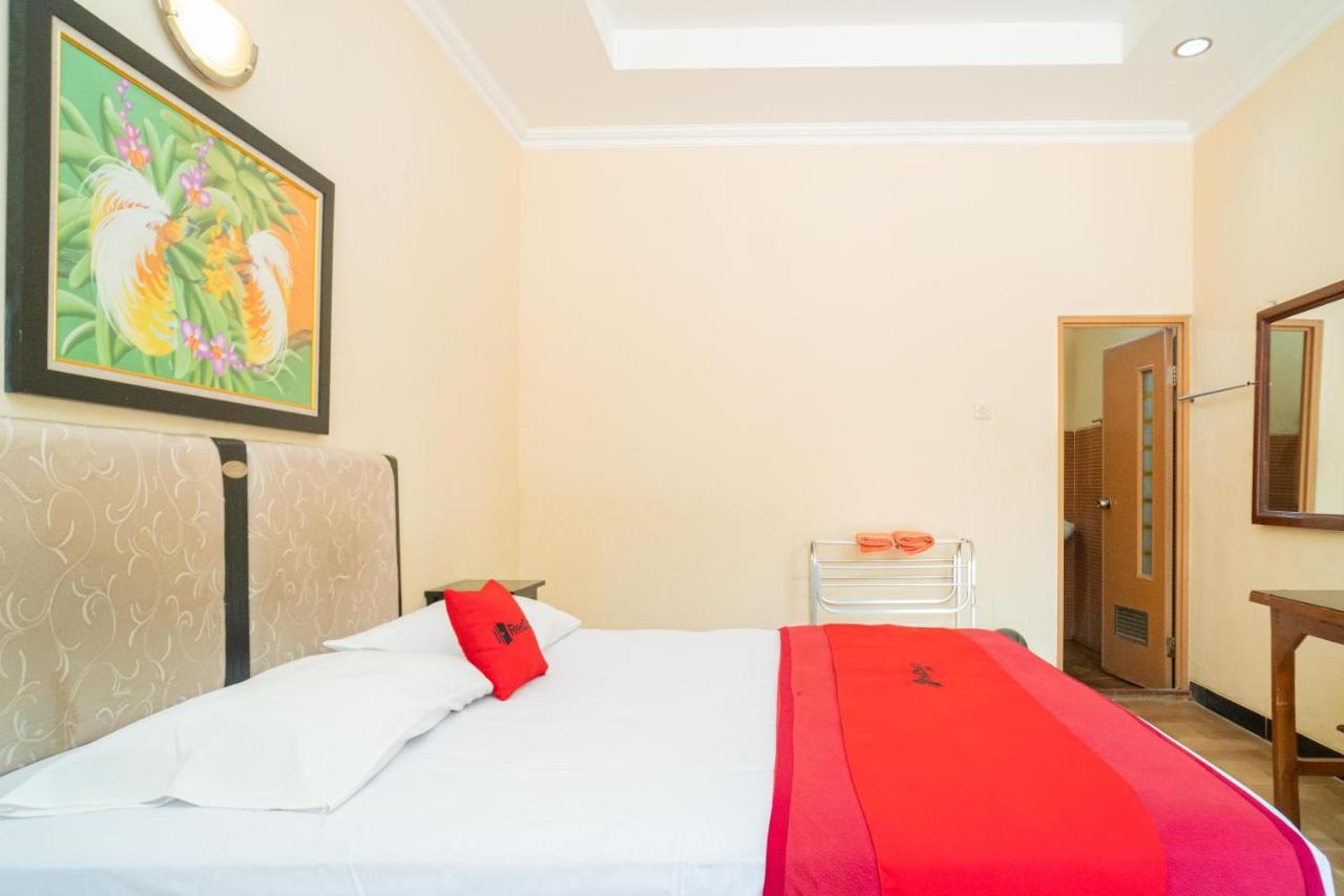 Reddoorz @ Panglima Sudirman Madiun Otel Dış mekan fotoğraf