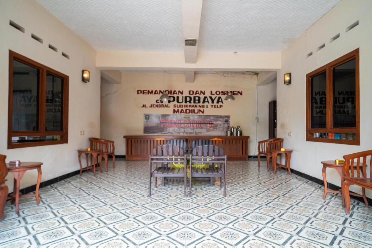 Reddoorz @ Panglima Sudirman Madiun Otel Dış mekan fotoğraf